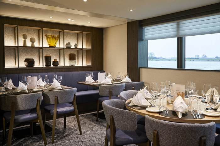 Viva Cruises Viva One - Restaurant 6.jpg